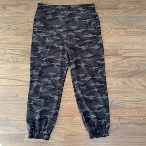 EZY WEAR BY CHI Black Camo Joggers Size L NWOT